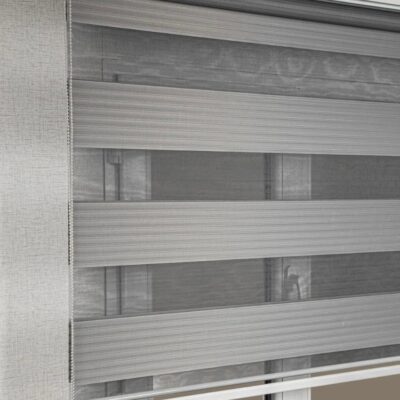 GENİŞ PLİSELİ GRİ RENK ZEBRA-STOR PERDE